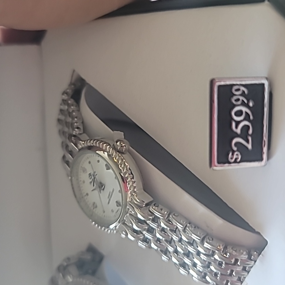 PIERRE MILLER His & Hers Watch - Picture 4 of 7